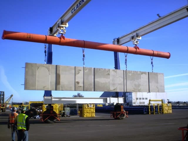 construction of a precast concrete panel