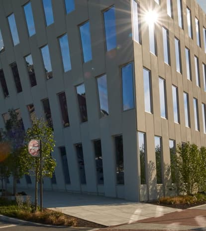 Intrepid Curved Building