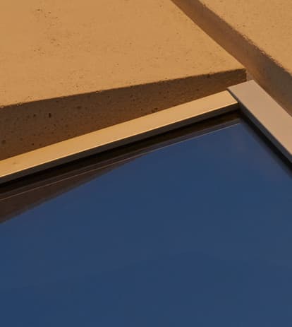 Intrepid Curved Wall