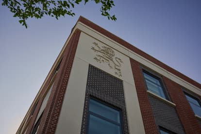 Corner Edge of Nassau 8th